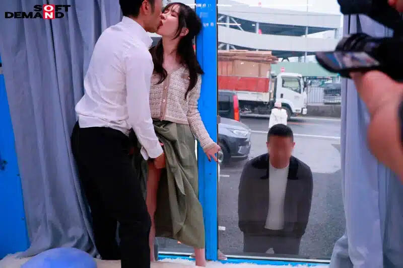 หนัง โป๊ญี่ปุ่น รถ Magic Mirror ชวนคู่รักลองนวดด่วน เมียถูกเย็ดข้างสามีห่างเพียง 30 ซม. กลั้นเสียงครางไม่อยู่จนแตกคาหี SDMM-231 3