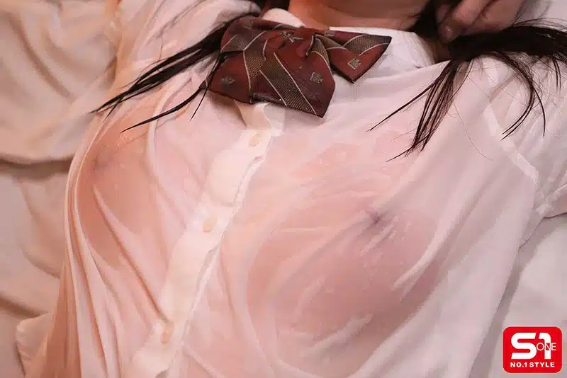 xxx สาวซุ่มซ่ามที่ตัวเปียกชื้นอยู่เสมอ และหัวนมสีชมพูโชว์ผ่านเสื้อผ้าเปียกดูเซ็กซี่สุด ๆ SNOS-365 7